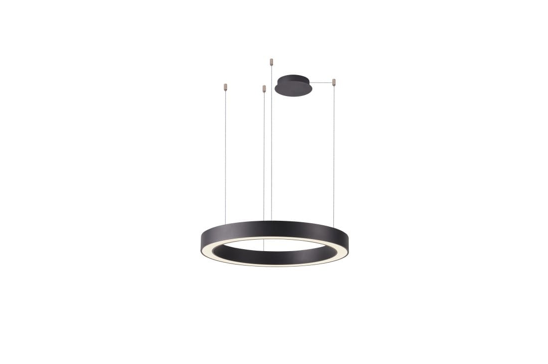 Czarna lampa wisząca Marco D60 z pilotem, o okrągłym kształcie, zawieszona na cienkich linkach. Źródło światła regulowane w zakresie 3000-6500K. Prosta konstrukcja z matowego materiału, idealna do nowoczesnych wnętrz.