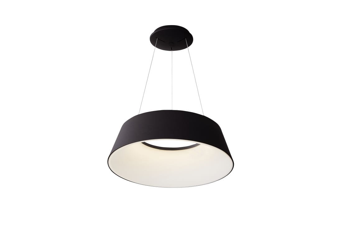 Czarna lampa wisząca LED Emma o średnicy okrągłej, z białym kloszem w środku. Ujęcie z dołu, zawieszona na cienkich linkach. Możliwość regulacji temperatury barwowej w zakresie 3000-6500K, z pilotem do sterowania.