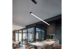 Czarna lampa wisząca Flash 130 4000K z dwiema punktami świetlnymi, umieszczona pod sufitem w nowoczesnym wnętrzu. Prosty, prostokątny kształt z metalowym wykończeniem. Oświetlenie nad stołem w kuchni, z minimalistycznym otoczeniem.