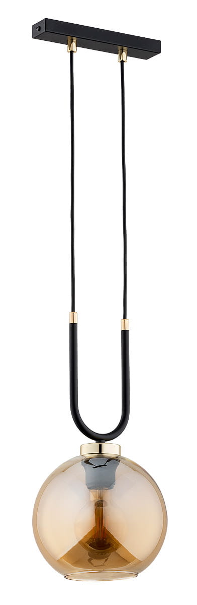 Lampa wisząca Gemma 1-punktowa w kolorze czarnym i złotym, z przezroczystym kloszem w kształcie kuli. Utrzymana na dwóch czarnych przewodach, zawieszona pod prostokątnym, czarnym stelażu. Wnętrze klosza z widoczną żarówką.