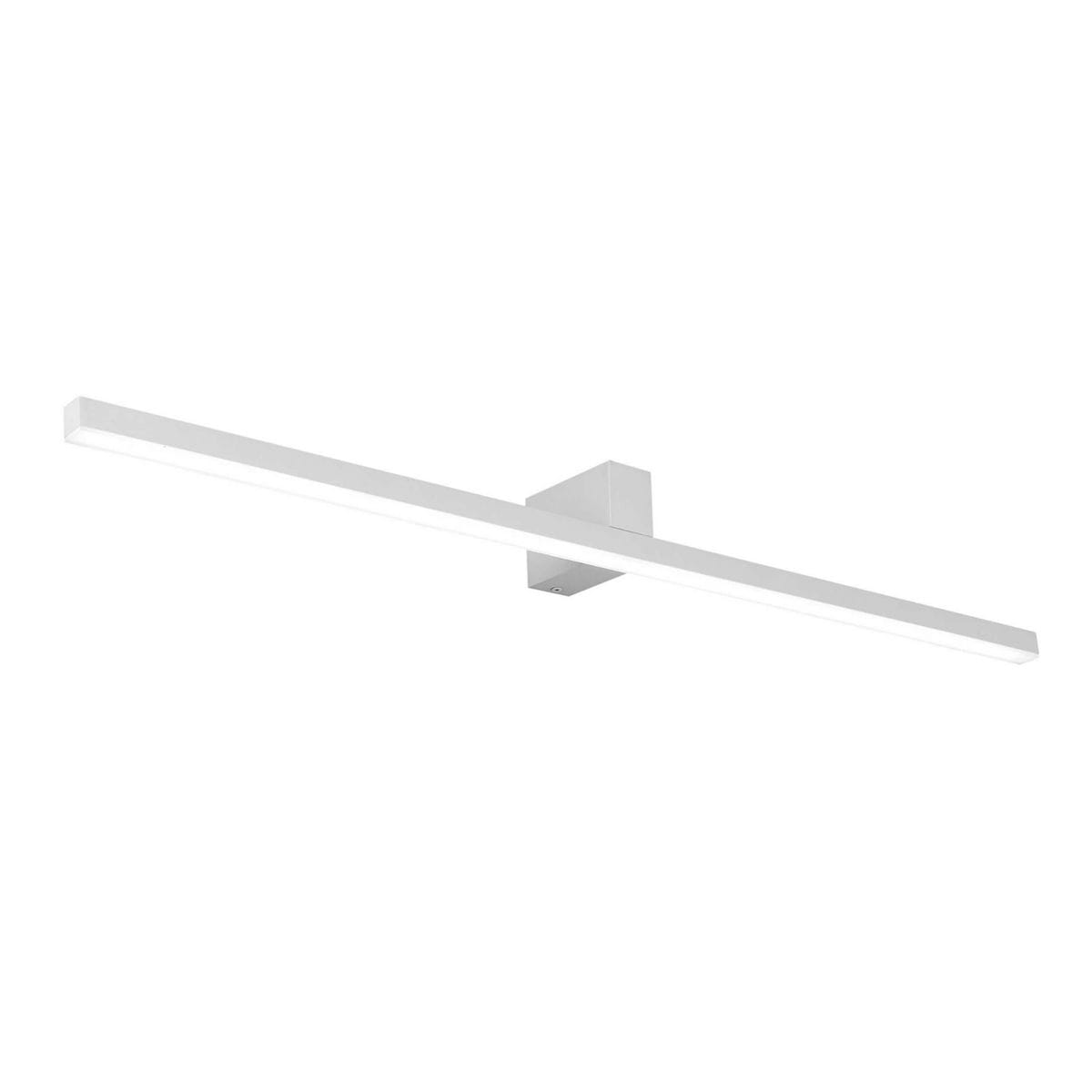 Kinkiet Nevada XXL w kolorze białym, z jedną diodą LED o mocy 32W. Produkt ma prostokątny kształt z płaską, minimalistyczną obudową. Zamontowany na ścianie, idealny do nowoczesnych wnętrz. Tło proste, białe.
