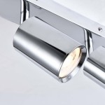Lampa sufitowa Belize (spot) z trzema reflektorami GU10 w chromowanej obudowie. Ujęcie z boku, ukazujące błyszczący, cylindryczny kształt reflektora z widocznym źródłem światła. Tło neutralne, podkreślające nowoczesny design.