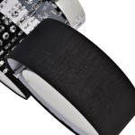 Lampa sufitowa Gambela, model LP-991/3C BK, w kolorze czarnym, z trzema oprawami E27. Widoczne metalowe detale i teksturowany, czarny klosz. Ujęcie z góry, ukazujące kształt i materiał.