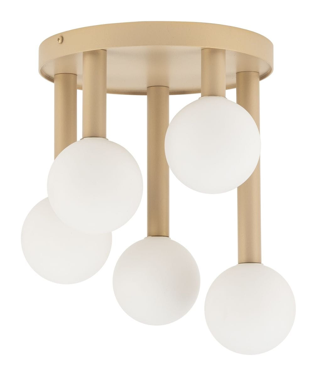 Lampa sufitowa Perla z pięcioma kulistymi kloszami z białego szkła, zawieszona na złotej podstawie. Klasyczny design z metalowymi ramionami, stojąca w pozycji wiszącej, idealna do nowoczesnych wnętrz.