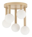 Lampa sufitowa Perla z pięcioma kulistymi kloszami z białego szkła, zawieszona na złotej podstawie. Klasyczny design z metalowymi ramionami, stojąca w pozycji wiszącej, idealna do nowoczesnych wnętrz.