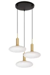 Lampa wisząca Signala 3xE27 w kolorze złotym i czarnym, z trzema okrągłymi kloszami z białego szkła. Zawieszona na czarnych przewodach, z okrągłym, czarnym stropem. Klosze mają gładką, lekko zaokrągloną formę.