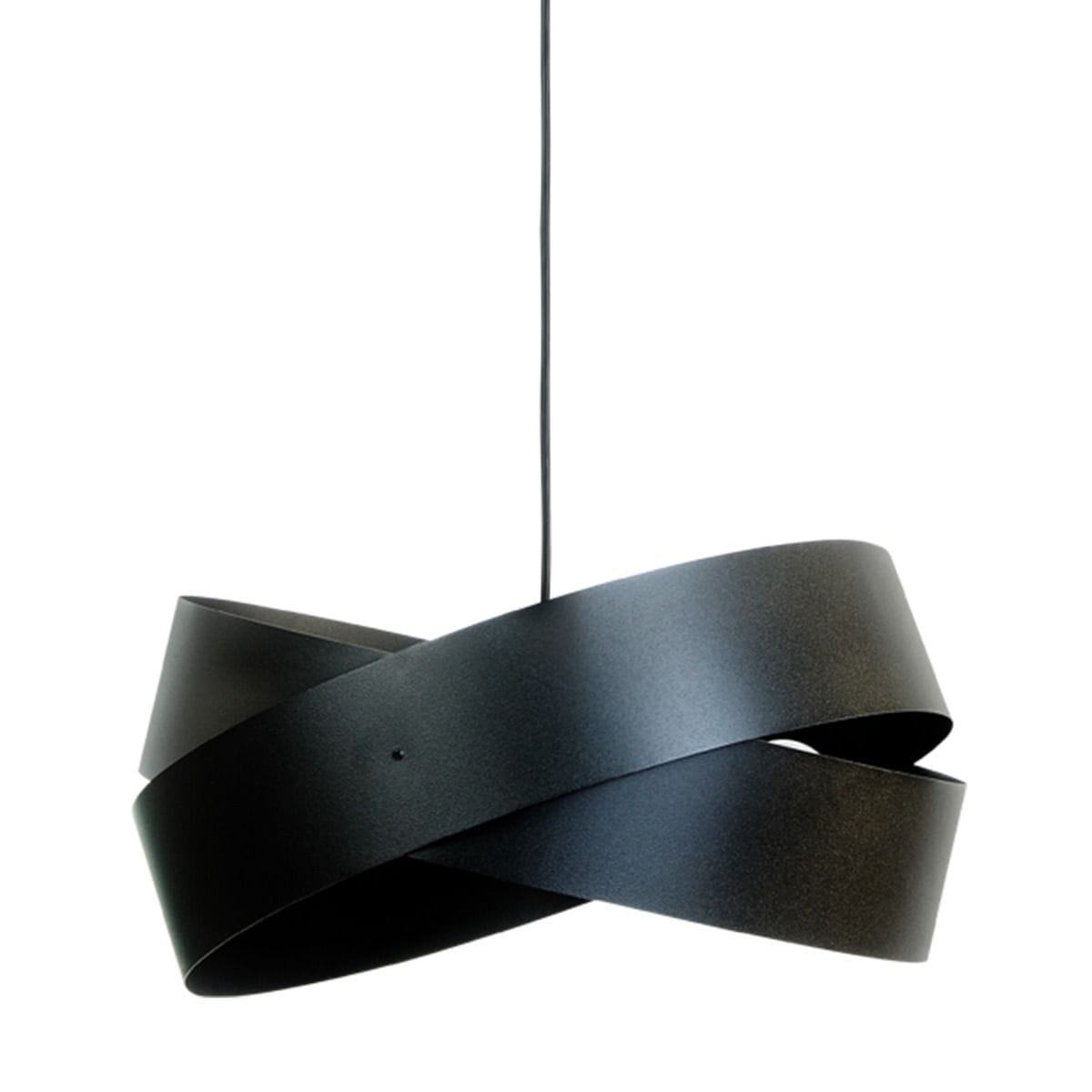 Lampa wisząca Tornado 3xE27 w kolorze czarnym, składająca się z dwóch skręconych, matowych pasków. Produkt zawieszony na cienkim przewodzie, ukazany z boku, podkreślający nowoczesny, minimalistyczny design.