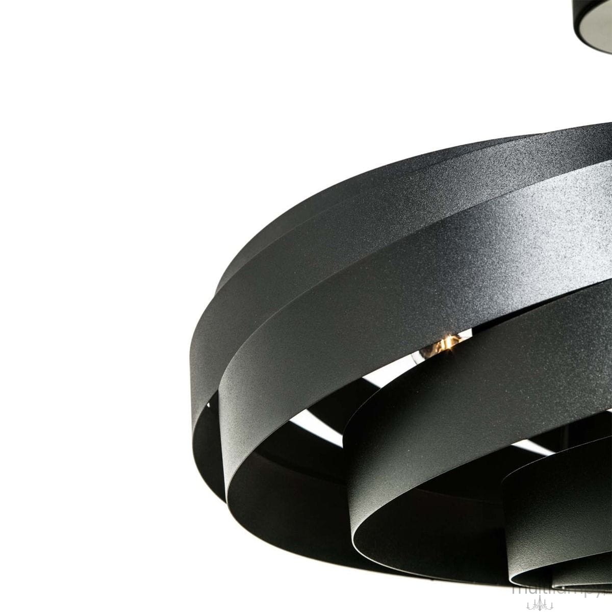 Lampa sufitowa Vento 4xE27 w kolorze czarnym z metalowymi, spiralnymi elementami. Widok z boku, ukazujący detale konstrukcji. Materiał matowy, minimalistyczny design, idealna do nowoczesnych wnętrz.