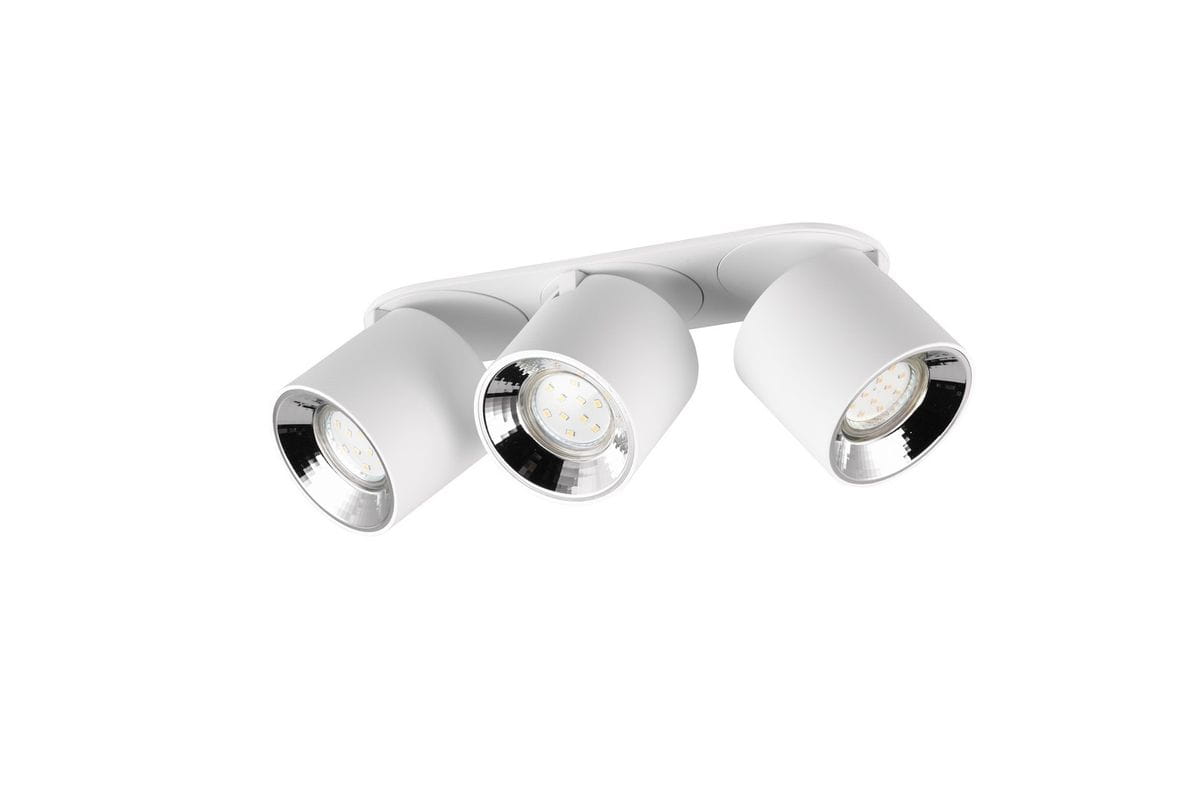 Lampa sufitowa Guayana w białym kolorze z trzema reflektorami GU10. Ujęcie frontalne, pokazujące okrągłe, matowe klosze z lustrzanym wnętrzem. Montaż sufitowy, minimalistyczny design, idealna do oświetlenia wnętrz.