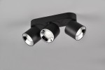 Lampa sufitowa Guayana z trzema punktami świetlnymi GU10 w kolorze czarnym. Okrągłe reflektory z metalicznymi wykończeniami, zamontowane na prostokątnej podstawie. Ujęcie frontalne, produkt wiszący, na jednolitym tle.