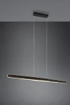Lampa wisząca Helios w kolorze czarnym z jednym źródłem światła LED o mocy 48W. Posiada prostokątny kształt z delikatnym podświetleniem, zawieszona na cienkich linkach, montowana do sufitu. Tło w odcieniach szarości.