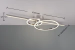 Montilla lampa sufitowa, chromowana, z pilotem, z trzema źródłami LED. Okrągłe elementy o średnicy 400 mm oraz prostokątny detal. Wysokość 125 mm, szerokość 1005 mm. Zainstalowana na gładkim, jasnym tle.