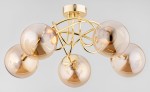 Lampa sufitowa Banko z pięcioma kulistymi kloszami w odcieniu złota. Klosze mają transparentną, lekko brązową powierzchnię, a metalowa konstrukcja jest błyszcząca. Produkt zamontowany na suficie, widok z dołu.