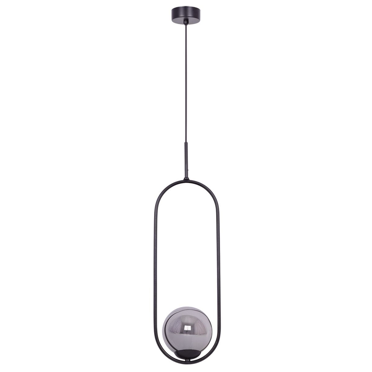 Czarna i grafitowa lampa wisząca Davos z jednym gniazdem E14. Okrągła klosz w kształcie kulistym zawieszony w prostokątnym metalowym uchwycie. Produkt wiszący, przymocowany do sufitu na cienkim kablu. Proste tło podkreśla nowoczesny design.
