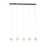 Lampa wisząca Allure z pięcioma żarówkami LED o mocy 28W, w chromowanej oprawie z przezroczystymi kloszami. Ujęcie frontalne, produkt zawieszony na cienkich linkach, idealny do nowoczesnych wnętrz.