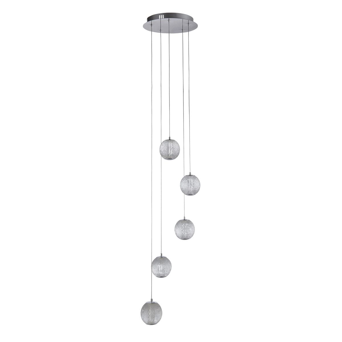 Lampa wisząca Allure z pięcioma kulistymi kloszami LED o mocy 28W, chromowane wykończenie z przezroczystym szkłem. Klosze zawieszone na cienkich linkach, różnej wysokości, montowane do sufitu. Prosta i nowoczesna forma.