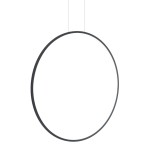 Czarna lampa wisząca Saturno D80 o okrągłym kształcie, zawieszona na cienkich linkach. Wbudowane źródło światła LED o mocy 46W, z klasą szczelności IP44, idealna do wnętrz i na zewnątrz.
