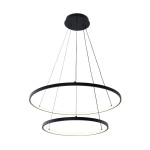 Lampa wisząca Breno D60 w kolorze czarnym z dwoma okrągłymi pierścieniami LED. Produkt zawieszony na cienkich linkach, z widocznym sufitem. Wymiary pierścieni umożliwiają nowoczesne oświetlenie wnętrz.