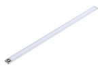 Listwa podszafkowa LED o długości 60 cm w kolorze srebrnym, z białym, matowym kloszem. Wyposażona w czujnik ruchu, montowana poziomo. Widoczny przycisk włączania na jednym końcu. Prosta forma, idealna do oświetlenia przestrzeni roboczej.