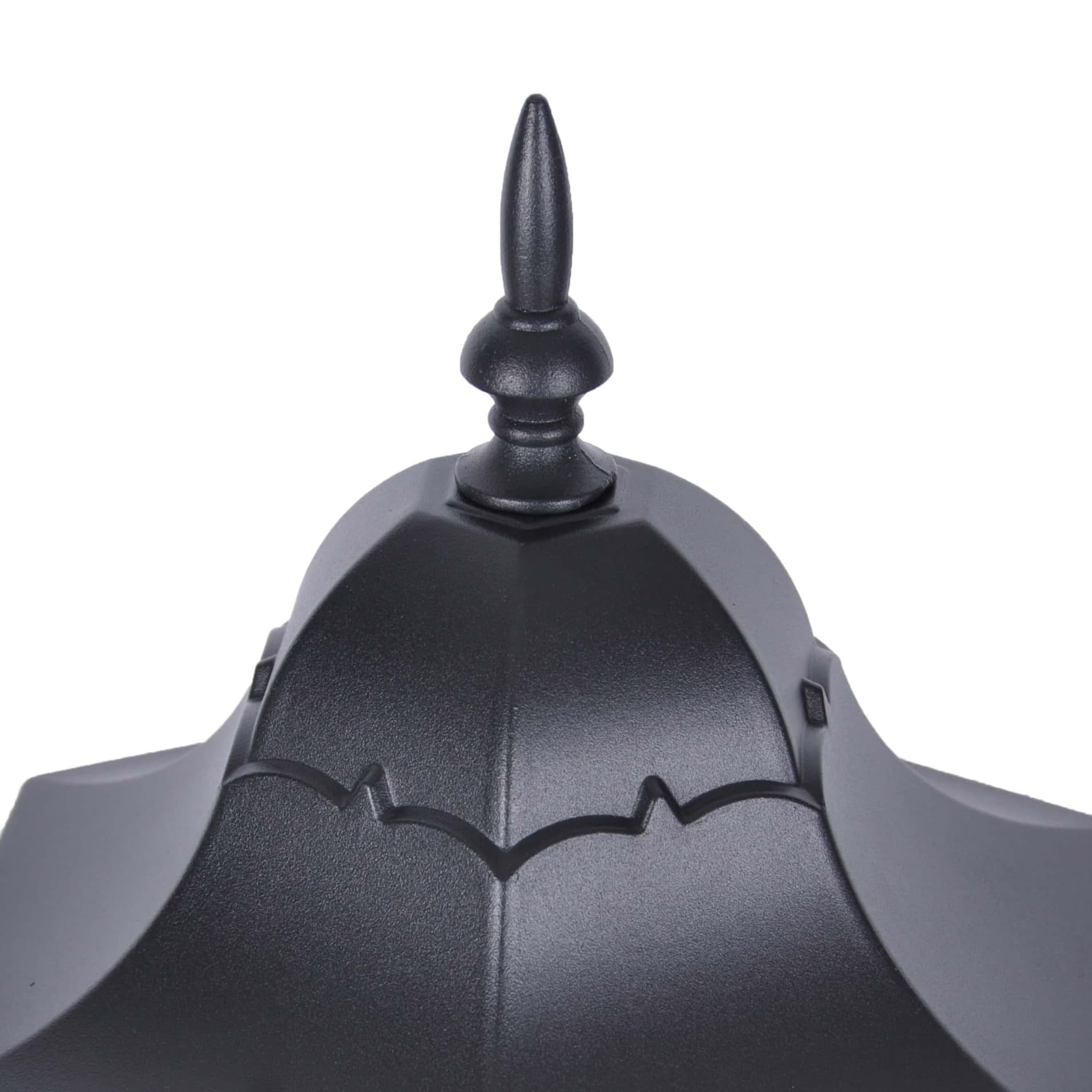 Czarna lampa ogrodowa stojąca Lozana H114 z dekoracyjnym zakończeniem w formie stożka. Widoczna faktura klosza z delikatnym wzorem. Ujęcie z góry, ukazujące szczegóły konstrukcji oraz elementy montażowe.