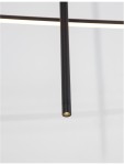 Lampa wisząca Buga w kolorze czarnym z pięcioma źródłami LED, o mocy 35W. Ujęcie z dołu pokazujące smukły, prosty kształt i metaliczny detal z widocznym światłem. Tło jasne, minimalistyczne, podkreślające nowoczesny design.