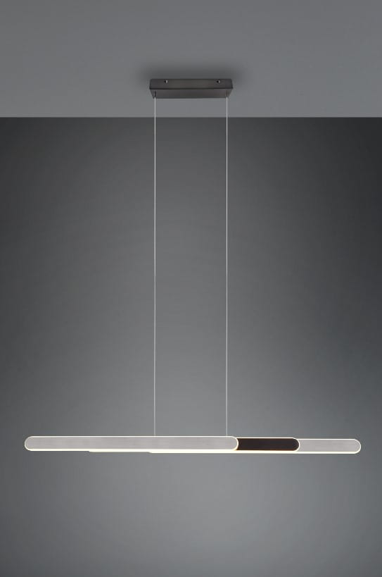 Lampa wisząca Helios 1xLED/48W w kolorze czarnym i aluminium, o prostokątnym kształcie, zawieszona na cienkich linkach. Elementy LED wzdłuż krawędzi zapewniają równomierne oświetlenie. Montaż sufitowy na prostokątnej podstawie.