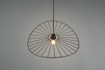 Czarna lampa wisząca Chapeau z metalową, ażurową konstrukcją w kształcie owalu. Widoczna oprawka E27 z żarówką w środku. Ujęcie z góry, ukazujące detal i unikalny design lampy, zawieszonej na cienkim przewodzie.