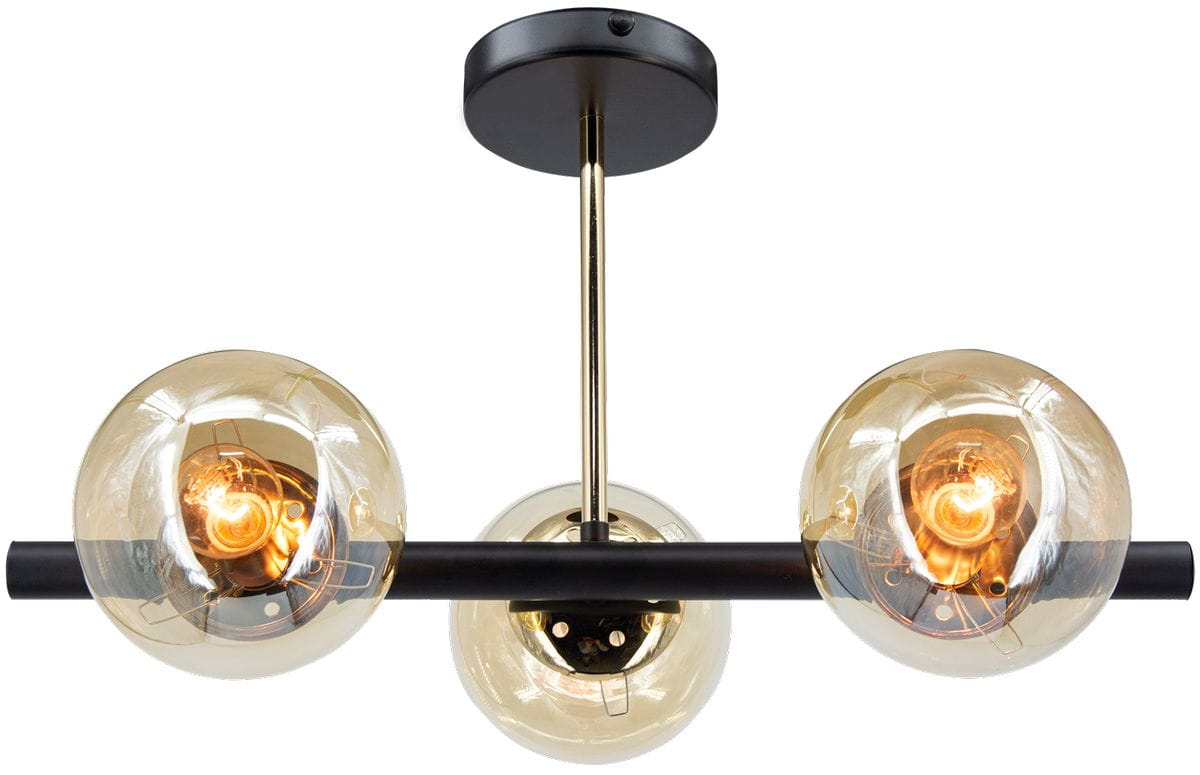 Lampa sufitowa Otis z trzema źródłami światła E27, w kolorze czarnym i złotym. Kula szklana w odcieniu przezroczystym z widocznymi żarówkami. Ujęcie frontalne, zamontowana na suficie, z metalowym stelażem w kolorze czarnym.