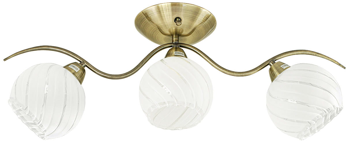 Lampa sufitowa 3-punktowa w kolorze mosiężnym z trzema szklanymi kloszami o okrągłym kształcie z poziomymi żłobieniami. Klosze są zamontowane na falujących ramionach, co nadaje lampie elegancki wygląd.