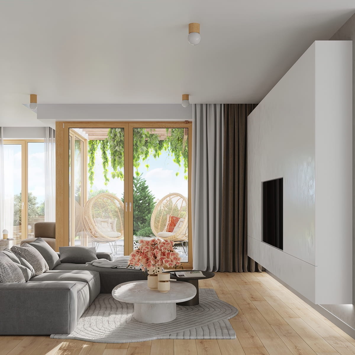 Lampa sufitowa Boomo 8, wykonana z naturalnego drewna, z oprawą na żarówkę G9. Ujęcie z wnętrza nowoczesnego salonu, z widokiem na balkon i roślinność w tle. Lampa umieszczona na suficie, obok okna z drewnianymi ramami.