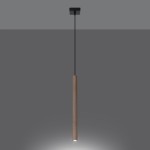 Lampa wisząca Pastelo 1xG9 w kolorze czarnym z drewnianym, cylindrycznym kloszem. Zawieszona na cienkim, czarnym przewodzie, emitująca światło w dół. Prosta forma, idealna do nowoczesnych wnętrz.
