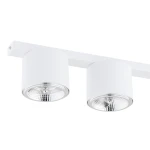 Biała lampa sufitowa z trzema oprawami GU10, zamontowana na prostokątnej belce. Cylindryczne klosze z metalicznymi detalami, skierowane w dół, zapewniają efektywne oświetlenie. Prosty design idealny do nowoczesnych wnętrz.