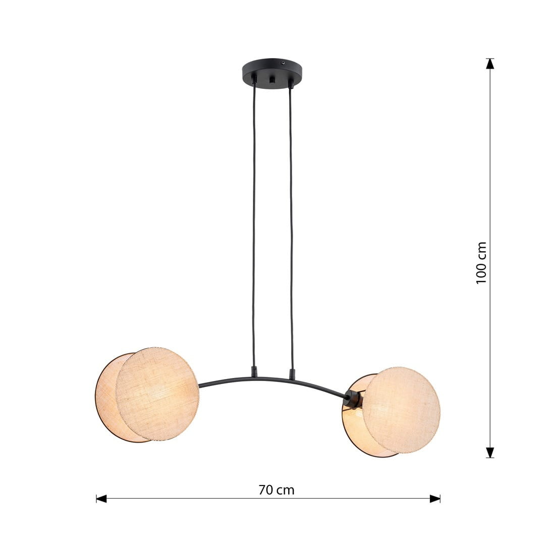 Lampa wisząca Motif z dwoma kloszami E14 w kolorze czarnym i naturalnym, zawieszona na dwóch przewodach, o długości 100 cm i szerokości 70 cm. Klosze mają okrągły kształt, wykonane z materiału w jasnym odcieniu.