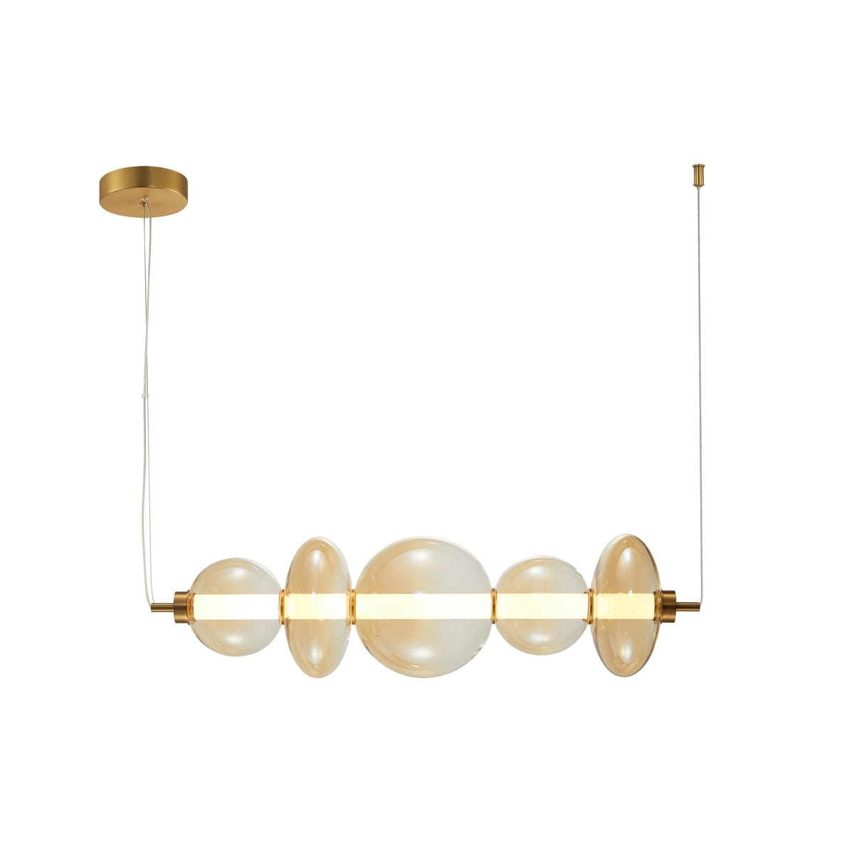 Lampa wisząca Sonte w antycznym brązie, z jednym źródłem LED 40W. Posiada szklane klosze w kształcie kul, zamontowana na cienkim przewodzie. Idealna do nowoczesnych wnętrz, zawieszona na białym tle.