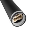 Czarna lampa wisząca Piero z oprawą na żarówkę G9, widok z bliska na gniazdo. Metalowa, matowa faktura z szarym obrzeżem, ukazująca szczegóły mocowania. Idealna do nowoczesnych wnętrz.