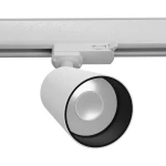 Reflektor spot Aura 1xGU10 w kolorze białym, zamocowany na szynie 3F. Okrągła obudowa z czarnym wnętrzem, widoczny uchwyt do regulacji. Produkt prezentowany w zbliżeniu, z wyraźnym detalem konstrukcji.