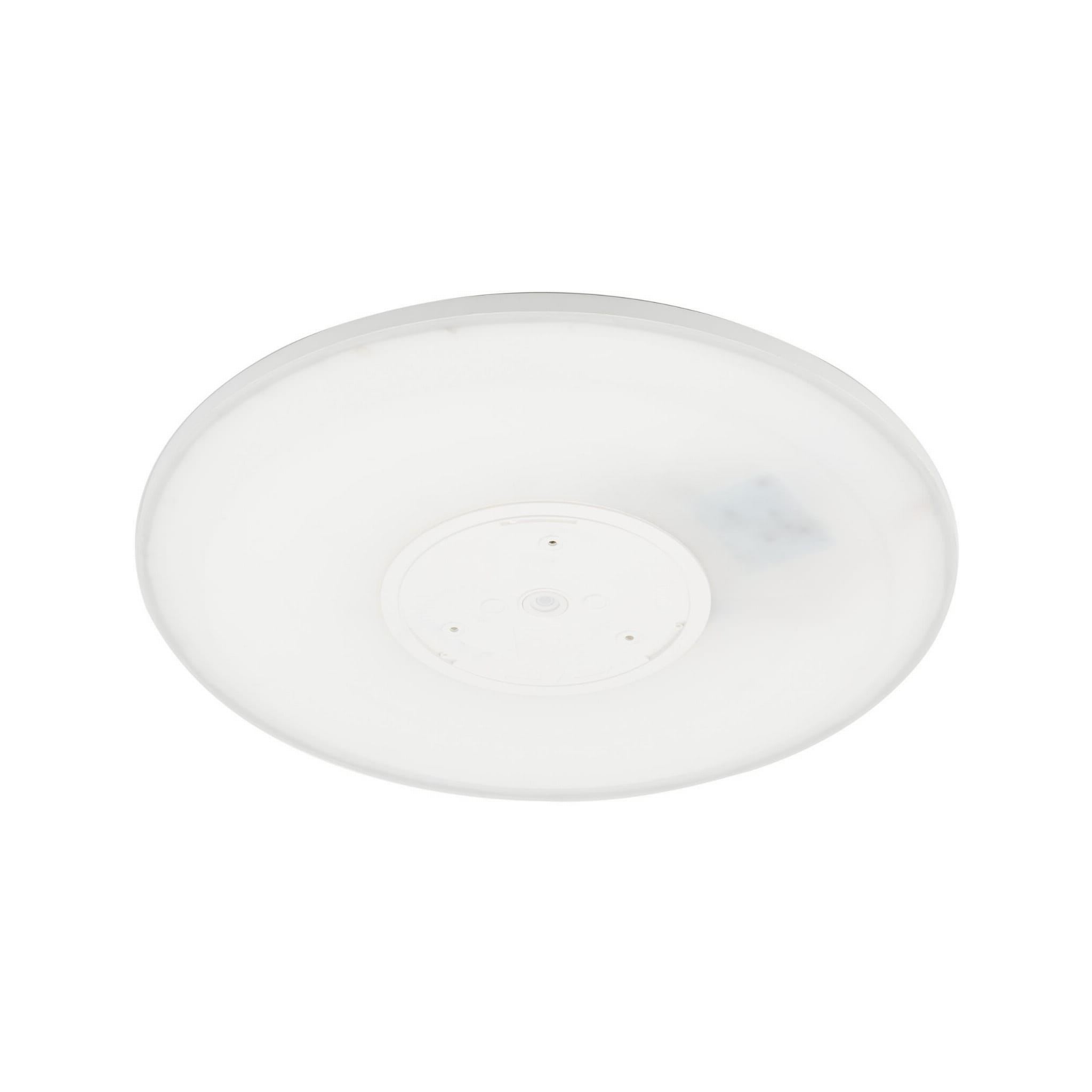 Plafon LED Aqua D50 w kolorze białym, o średnicy 50 cm, z matową, okrągłą obudową. Posiada klasę szczelności IP54, przeznaczony do wnętrz. Ujęcie z góry, ukazujące równą powierzchnię i centralny punkt mocowania.