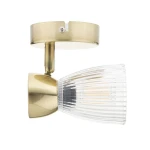 Lampa sufitowa (spot) Best z pojedynczym źródłem światła E14 w złotej oprawie. Klosz ze szkła z wyraźnym wzorem, zamontowany na metalowej podstawie. Ujęcie z boku, ukazujące kształt i detal klosza.
