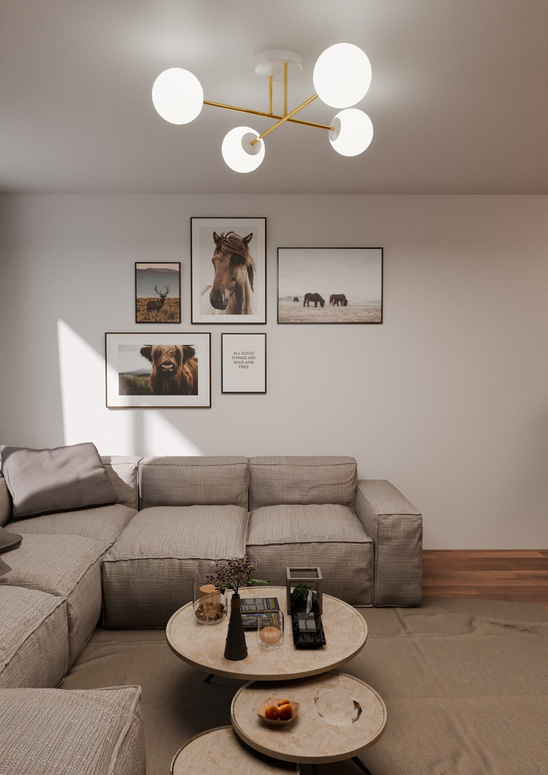 Lampa sufitowa Magnum 4-punktowa w kolorze białym i złotym, z czterema okrągłymi kloszami, zamontowana na gładkim suficie. Ujęcie frontalne, w tle widoczny salon z kanapą i obrazami na ścianie.