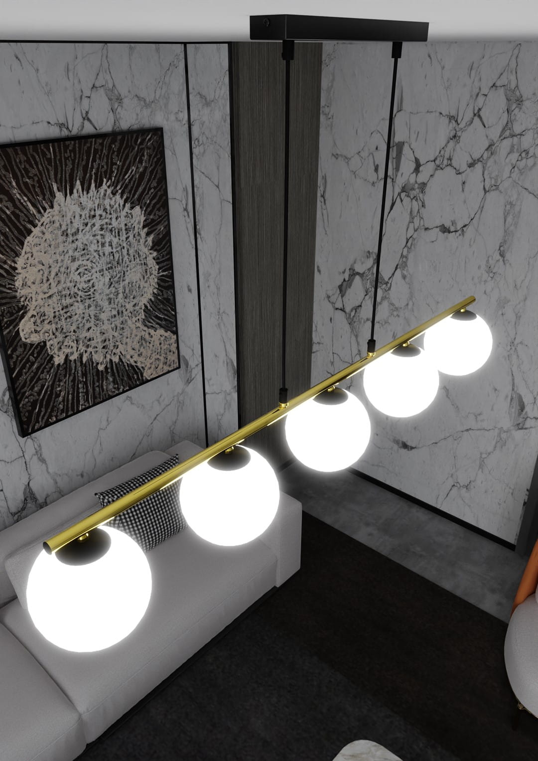 Lampa wisząca Allora 5-punktowa w kolorze czarnym i złotym z opalowymi kloszami, zawieszona na cienkich linkach. Widoczna z góry, umieszczona nad białą sofą, z pięcioma okrągłymi źródłami światła. Tło w odcieniach szarości z marmurowymi akcentami.