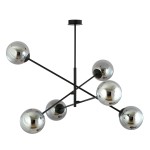 Lampa wisząca Linear 6-punktowa w kolorze czarnym i grafitowym, z sześcioma metalowymi kulistymi kloszami. Ułożona w sposób asymetryczny, z centralnym mocowaniem, idealna do nowoczesnych wnętrz.