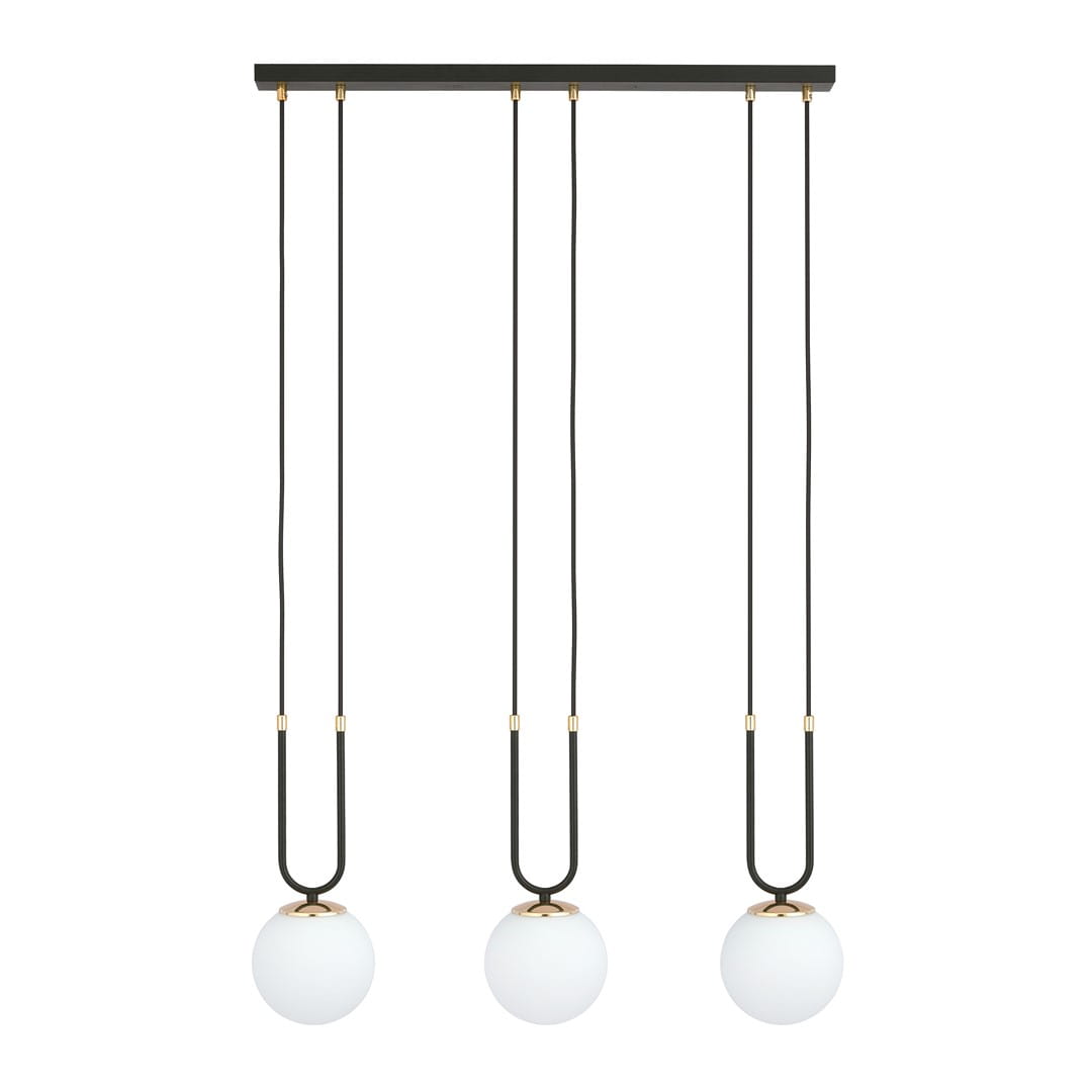 Czarna lampa wisząca 3-punktowa z białymi kulistymi kloszami, zawieszona na długich czarnych przewodach, z metalowymi elementami w kolorze złotym. Lampa ma prostokątną podstawę, widoczną z góry, w eleganckim stylu.