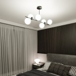 Lampa wisząca Bior 6-punktowa w kolorze czarnym, z sześcioma okrągłymi, białymi kloszami, zamontowana na suficie. Ujęcie z boku, w nowoczesnym wnętrzu sypialni z zasłonami i łóżkiem.
