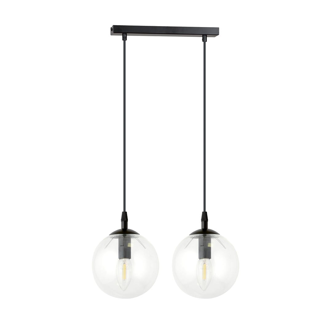 Lampa wisząca Cosmo 2-punktowa z przezroczystymi szklanymi kloszami w kształcie kul. Posiada czarną, prostokątną podstawę oraz dwa długie przewody, zawieszone w pozycji pionowej. Idealna do nowoczesnych wnętrz.