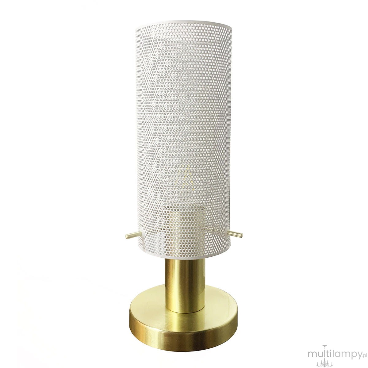 Lampa stołowa Tirana z białym, perforowanym kloszem i złotą podstawą. Klosz cylindryczny, a podstawa okrągła. Widoczne dwa metalowe przyciski po bokach. Produkt ustawiony w pozycji stojącej na jasnym tle.