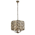 Lampa wisząca Bijou z antycznego mosiądzu, pięciożarówkowa (E14), o okrągłym kloszu z przezroczystymi kryształami w formie prostokątów, zawieszona na łańcuchu, z delikatną metalową podstawą.