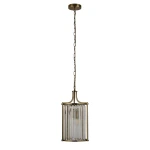 Lampa wisząca Victoria z antycznego mosiądzu, z przezroczystymi, prostokątnymi elementami, zawieszona na łańcuchu. Ma dwa gniazda E14. Ujęcie z boku, pokazujące detal konstrukcji oraz długość zwisu.