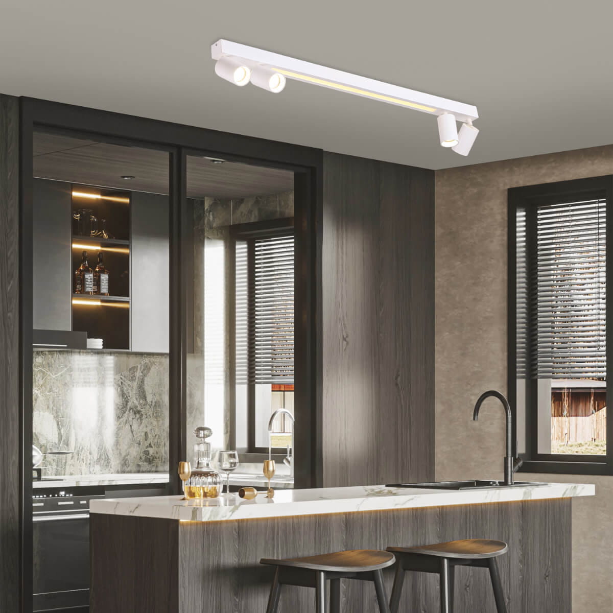 Lampa sufitowa Perugia w kolorze białym z pilotem, zawierająca 4 oprawy GU10 i 1 LED. Ujęcie z góry, zamontowana na suficie, w nowoczesnej kuchni z ciemnymi meblami i marmurowym blatem.