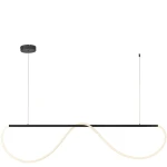 Lampa wisząca Meleca LP-2345/1P M BK w kolorze czarnym, z jedną diodą LED 36W. Posiada nowoczesny, falowany kształt. Zawieszona na cienkich linkach, z pilotem do sterowania. Tło białe, podkreślające elegancki design lampy.