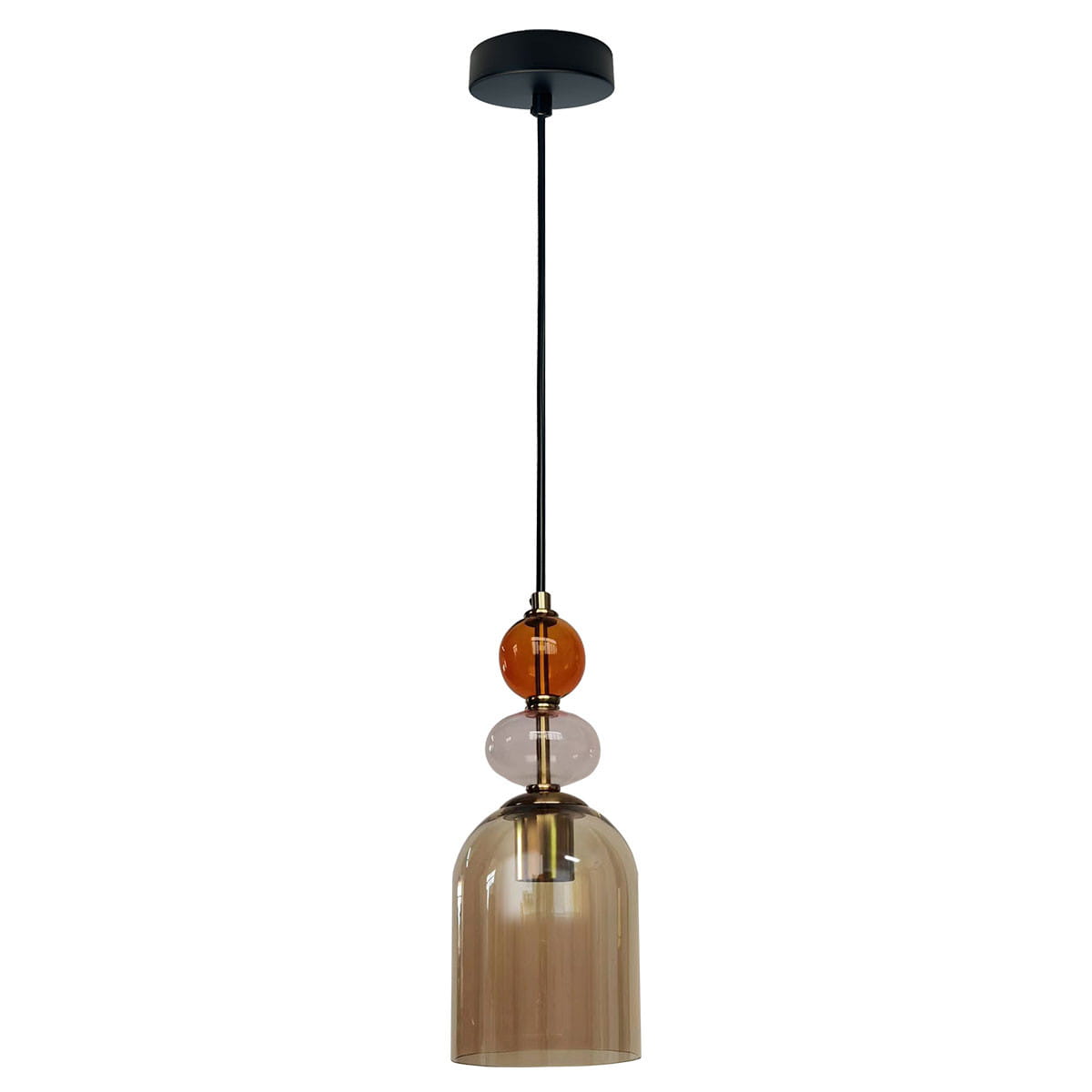 Czarna lampa wisząca Tropea z kloszem w bursztynowym kolorze, zawieszona na czarnym przewodzie. Klosz ma kształt dzwonu, a u góry dekoracyjne, kolorowe elementy szklane w odcieniach bursztynu i różu. Idealna do nowoczesnych wnętrz.